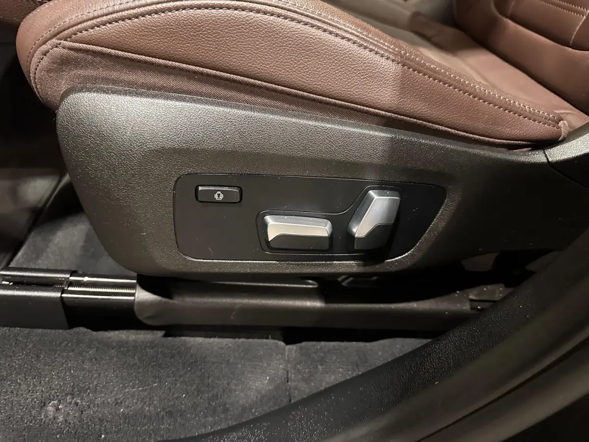 xDrive20i High Executive Launch Edition
