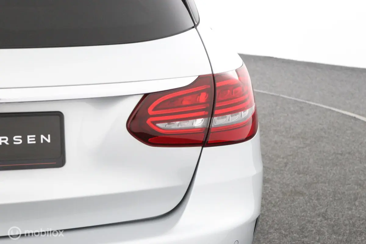 180 Business Solution AMG | Pano | Elektrische kofferklep | AMG | Cruisecontrol