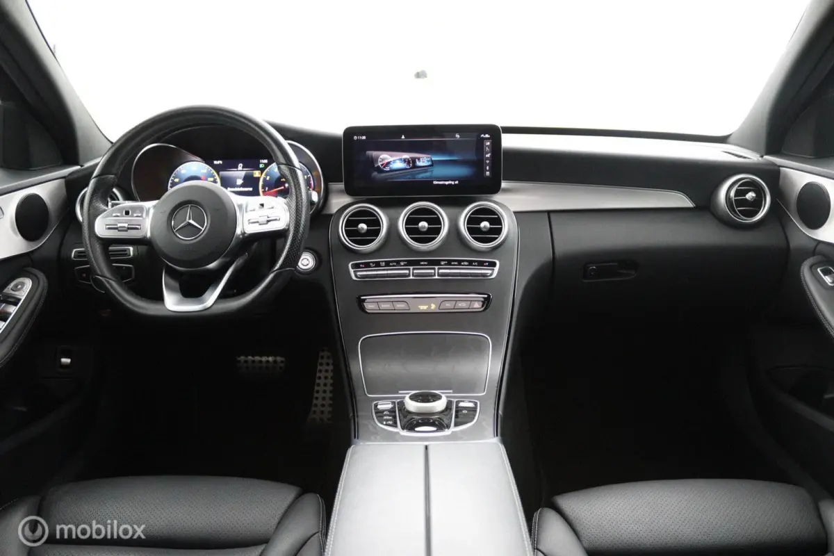 180 Business Solution AMG | Pano | Elektrische kofferklep | AMG | Cruisecontrol