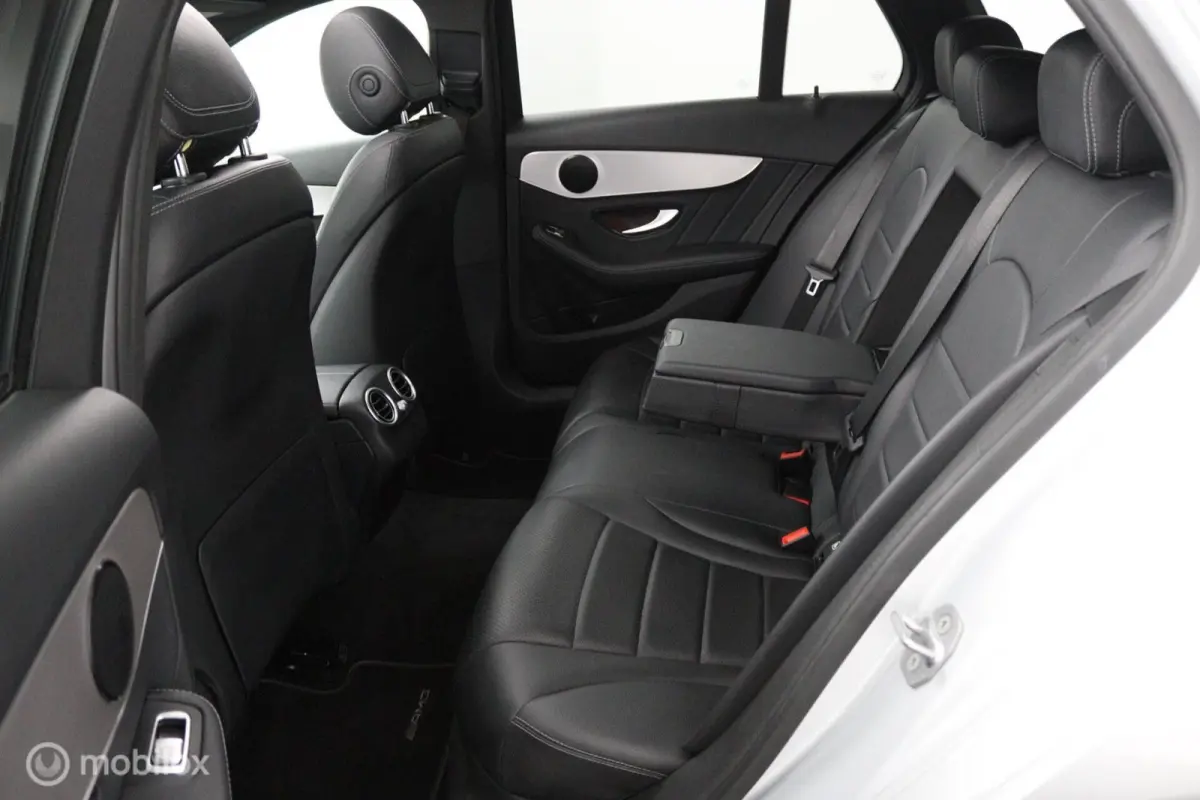180 Business Solution AMG | Pano | Elektrische kofferklep | AMG | Cruisecontrol