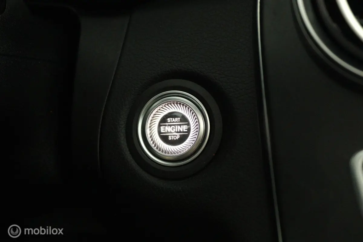 180 Business Solution AMG | Pano | Elektrische kofferklep | AMG | Cruisecontrol