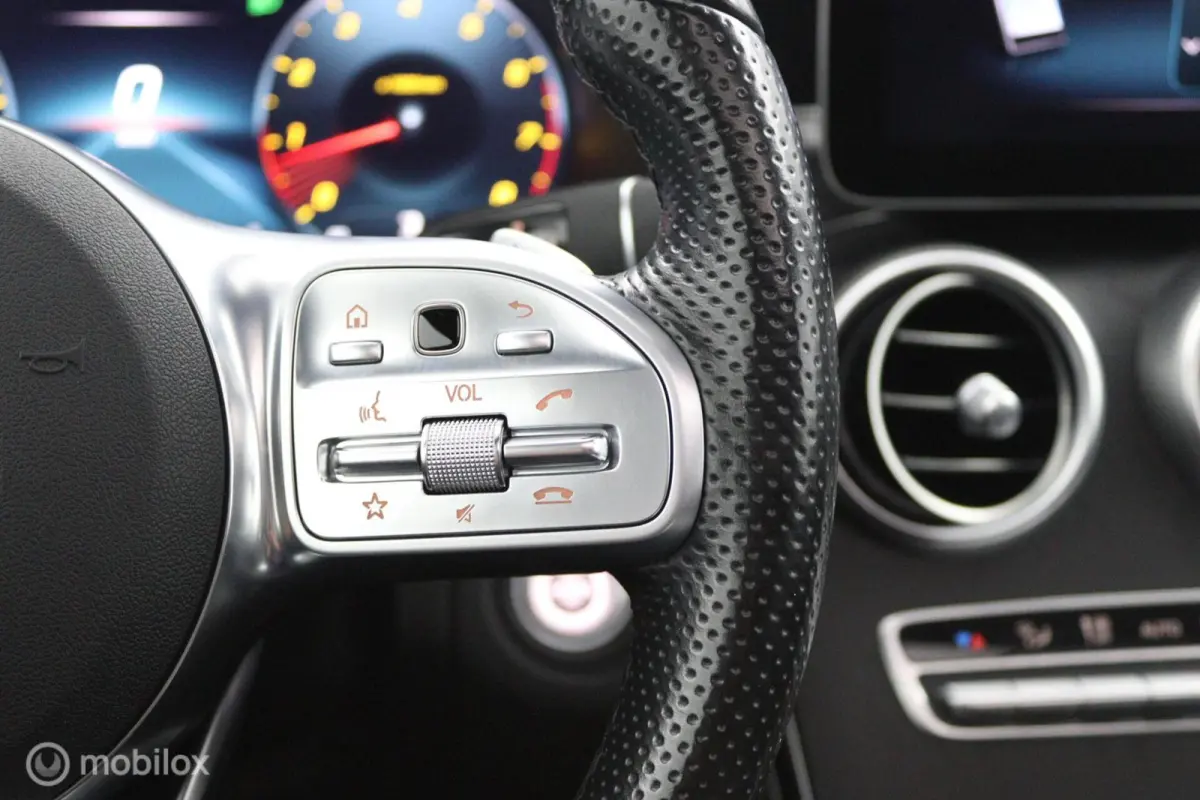 180 Business Solution AMG | Pano | Elektrische kofferklep | AMG | Cruisecontrol