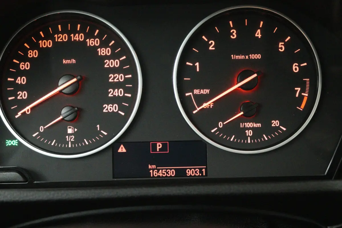 sDrive20i (CAMERA, STOELVERWARMING, TREKHAAK)