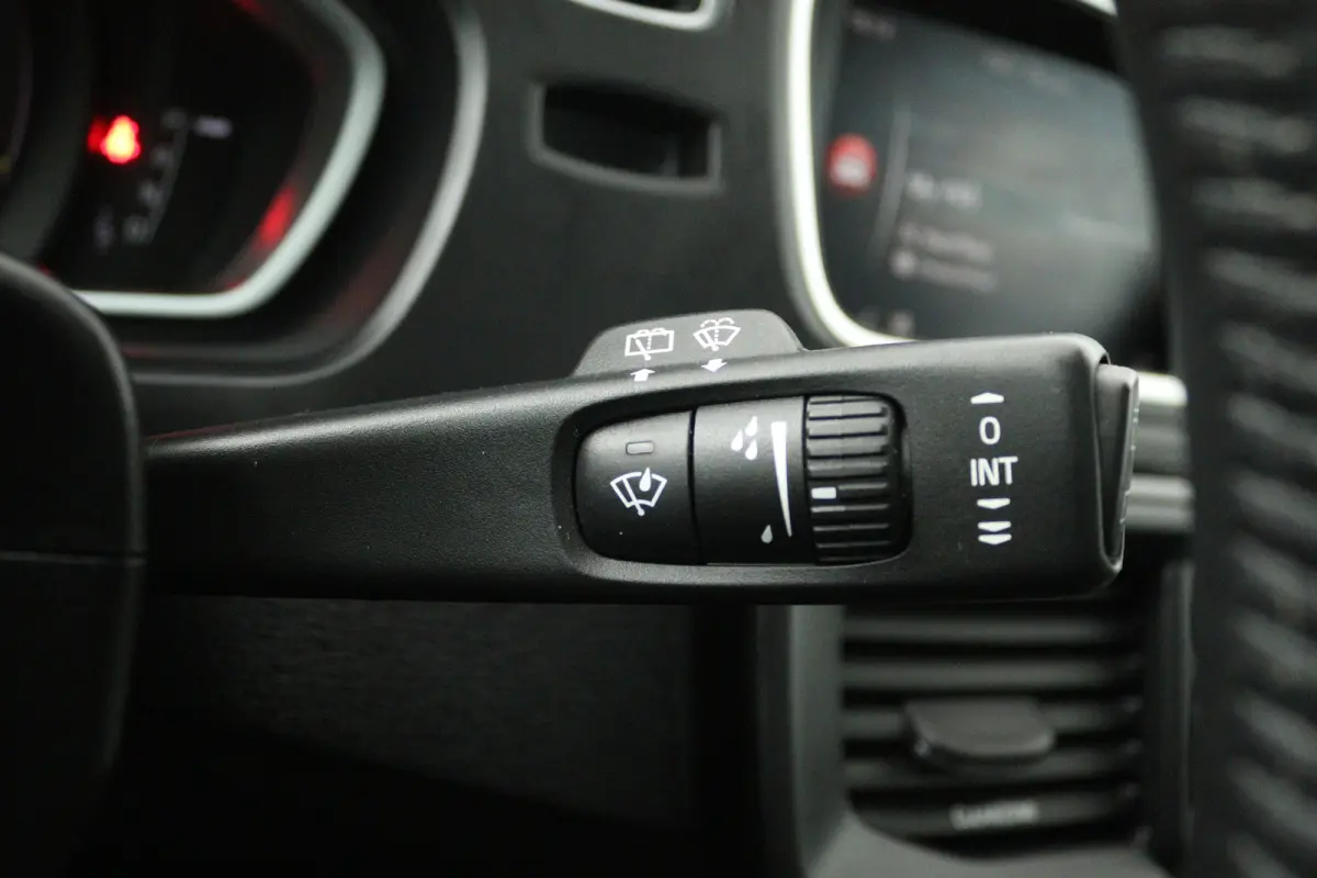 1.5 T3 Dynamic Edition (PANORAMADAK, STOELVERWARMING, CAMERA, NAVIGATIE, PARKEERSENSOREN)