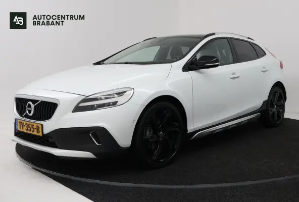 1.5 T3 Dynamic Edition (PANORAMADAK, STOELVERWARMING, CAMERA, NAVIGATIE, PARKEERSENSOREN)