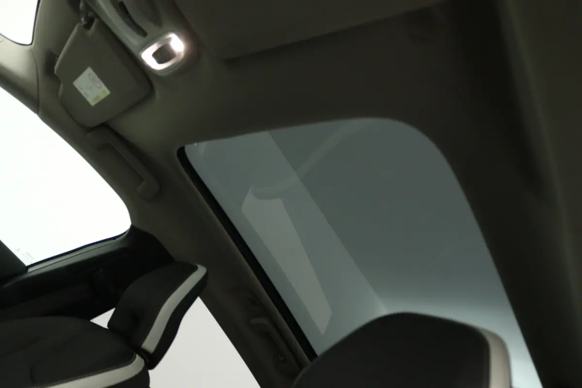 1.5 T3 Dynamic Edition (PANORAMADAK, STOELVERWARMING, CAMERA, NAVIGATIE, PARKEERSENSOREN)