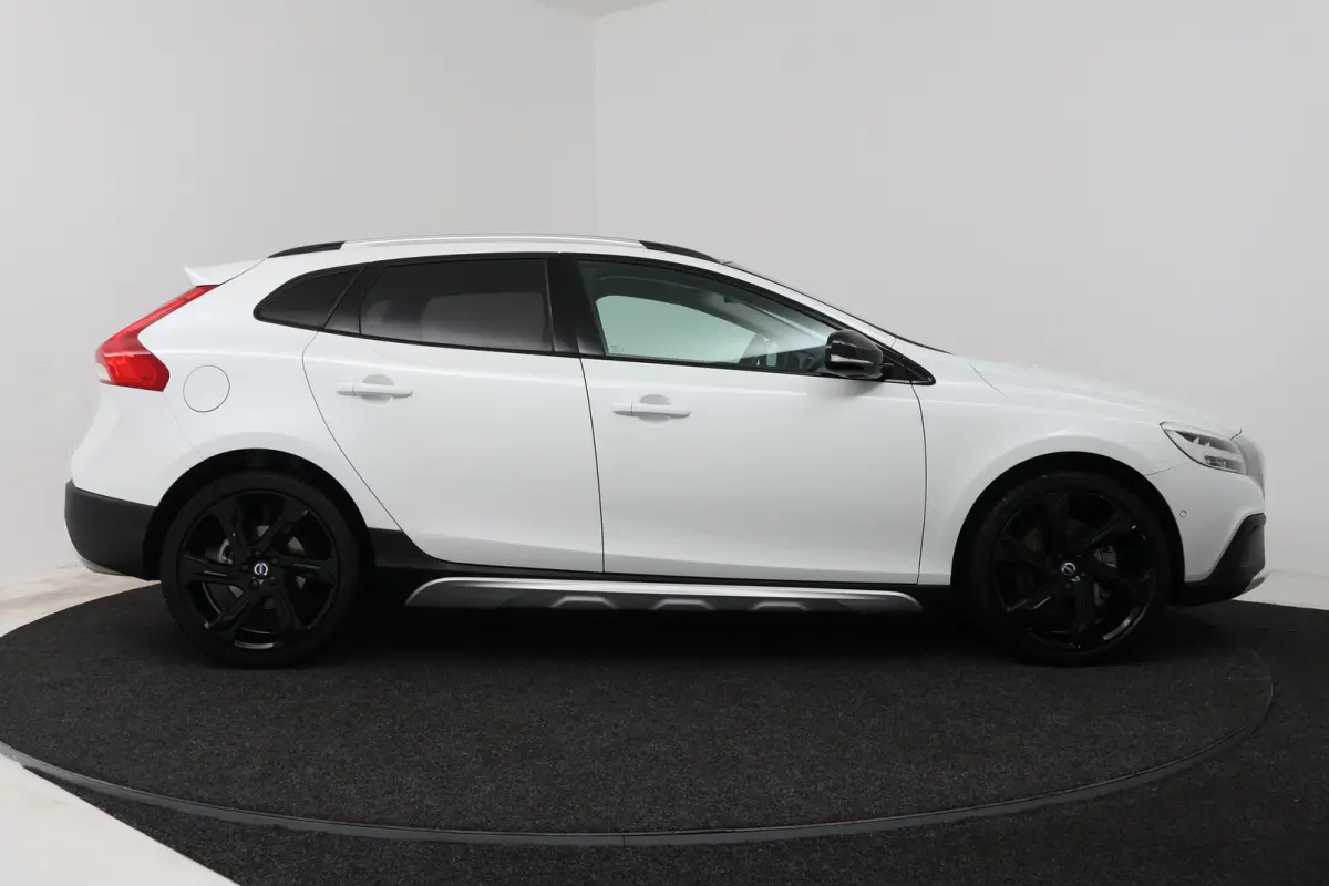 1.5 T3 Dynamic Edition (PANORAMADAK, STOELVERWARMING, CAMERA, NAVIGATIE, PARKEERSENSOREN)