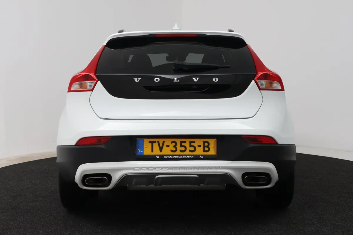 1.5 T3 Dynamic Edition (PANORAMADAK, STOELVERWARMING, CAMERA, NAVIGATIE, PARKEERSENSOREN)