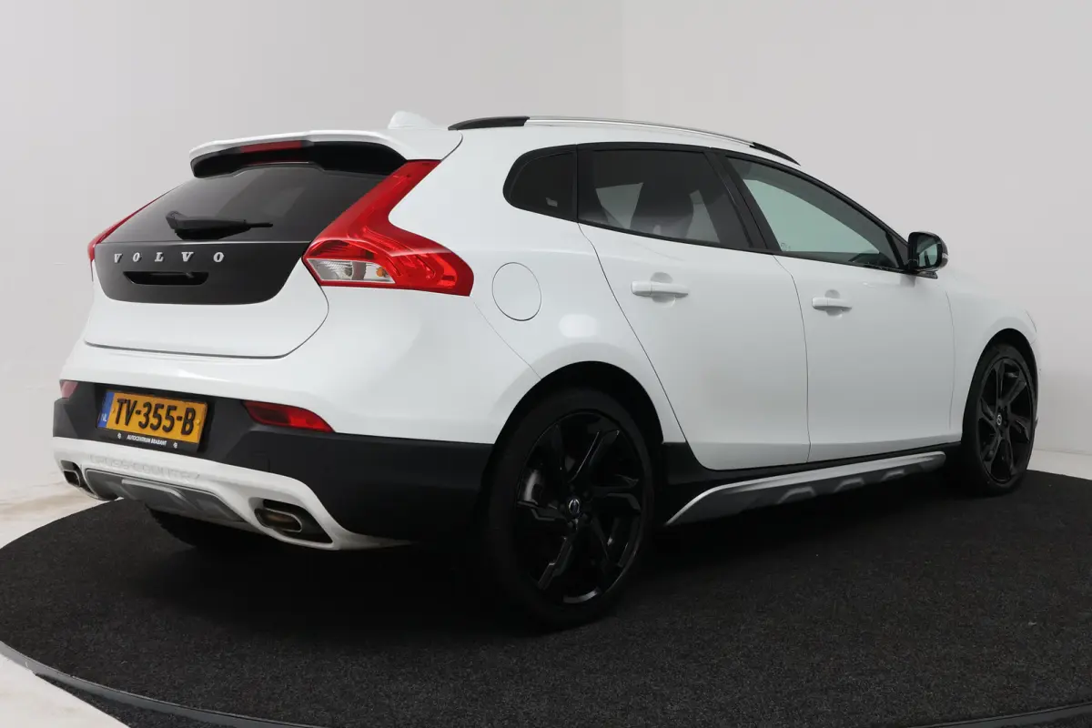 1.5 T3 Dynamic Edition (PANORAMADAK, STOELVERWARMING, CAMERA, NAVIGATIE, PARKEERSENSOREN)