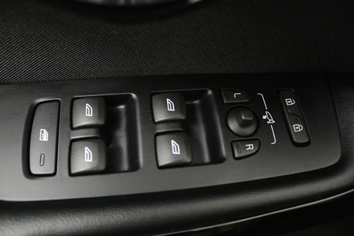 1.5 T3 Dynamic Edition (PANORAMADAK, STOELVERWARMING, CAMERA, NAVIGATIE, PARKEERSENSOREN)