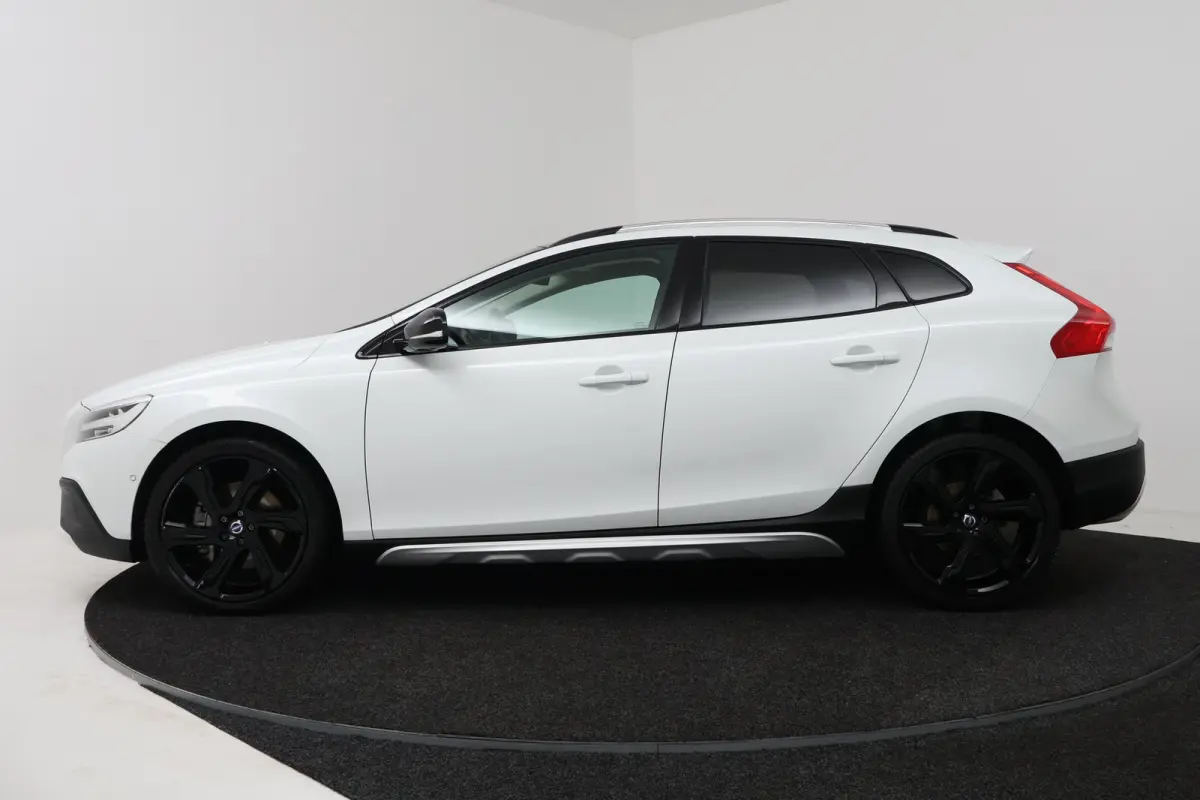 1.5 T3 Dynamic Edition (PANORAMADAK, STOELVERWARMING, CAMERA, NAVIGATIE, PARKEERSENSOREN)