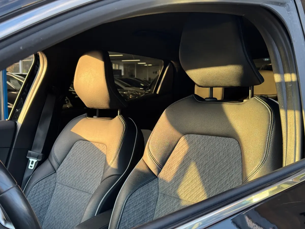 1.6 E-Tech Hybrid 140 R.S. Line AUT NAVI NAP