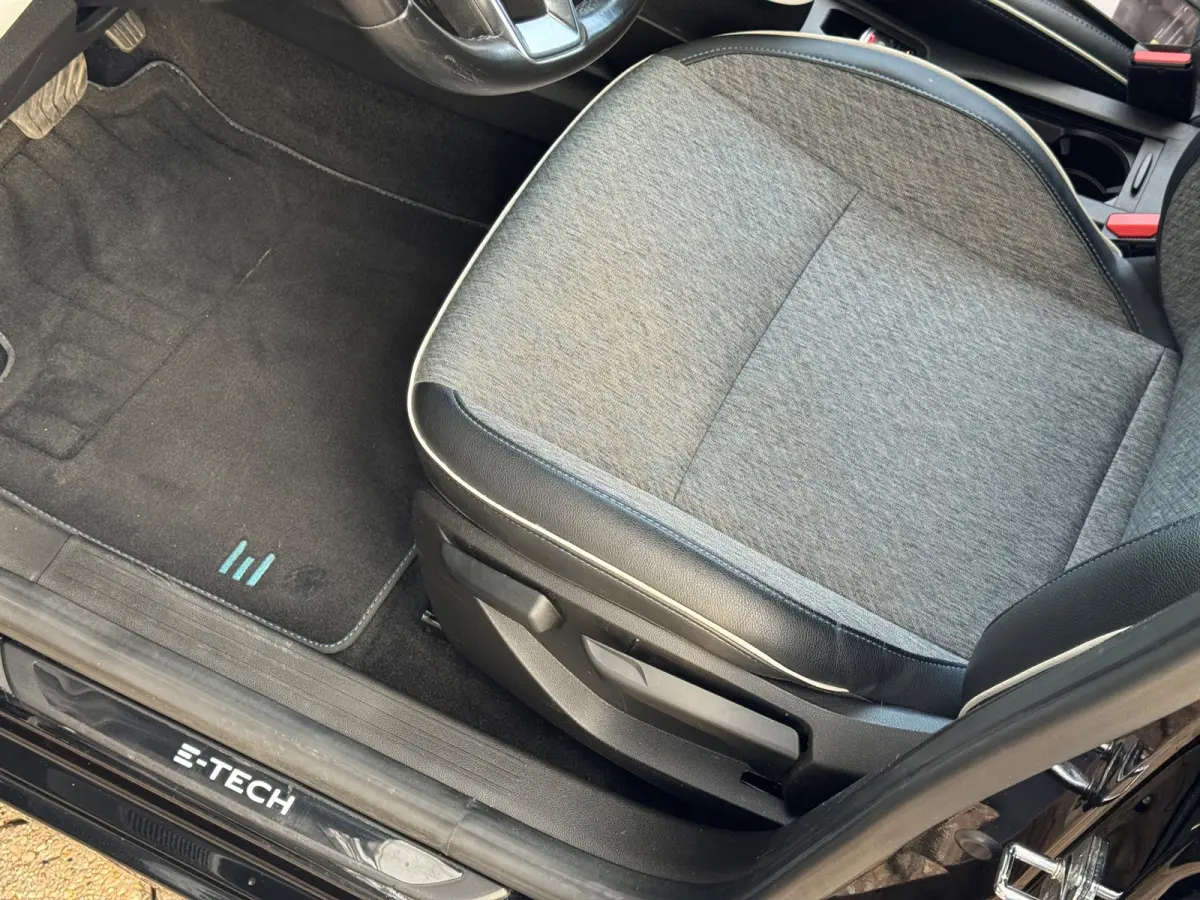 1.6 E-Tech Hybrid 140 R.S. Line AUT NAVI NAP