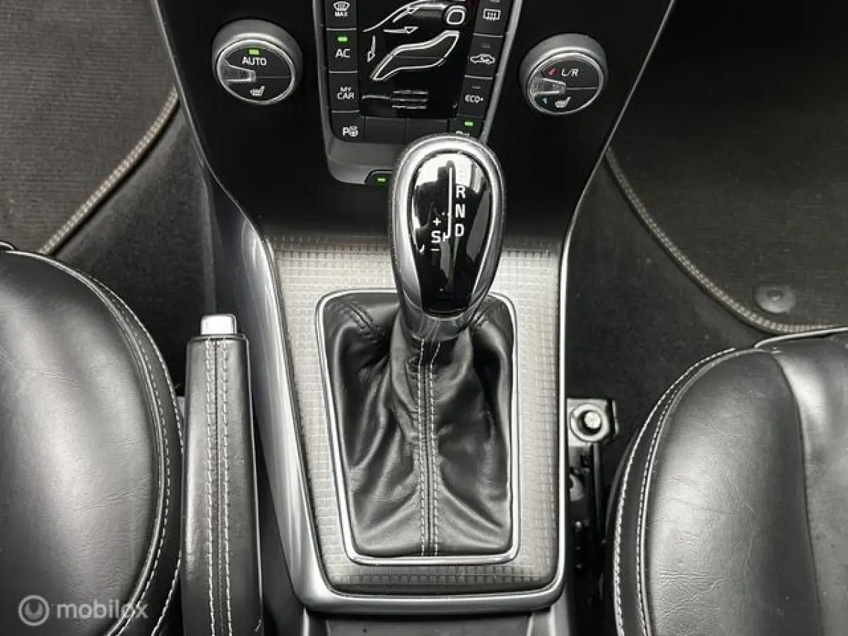 2.0 T4 R-Design / Panoramadak / Vol leder