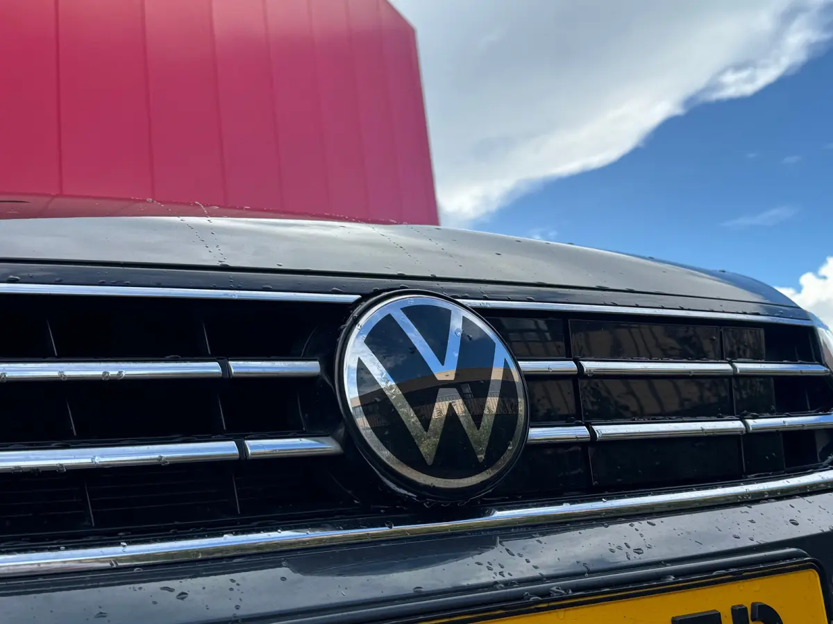 1.4 TSI PHEV GTE Business | Navigatie | Carplay | Camera | Elek. Stoel | Massage | Stoelverwarming | Adaptieve Cruise | | Achterbank in delen neerklapbaar | Achteruitrijcamera | Achteruitrij