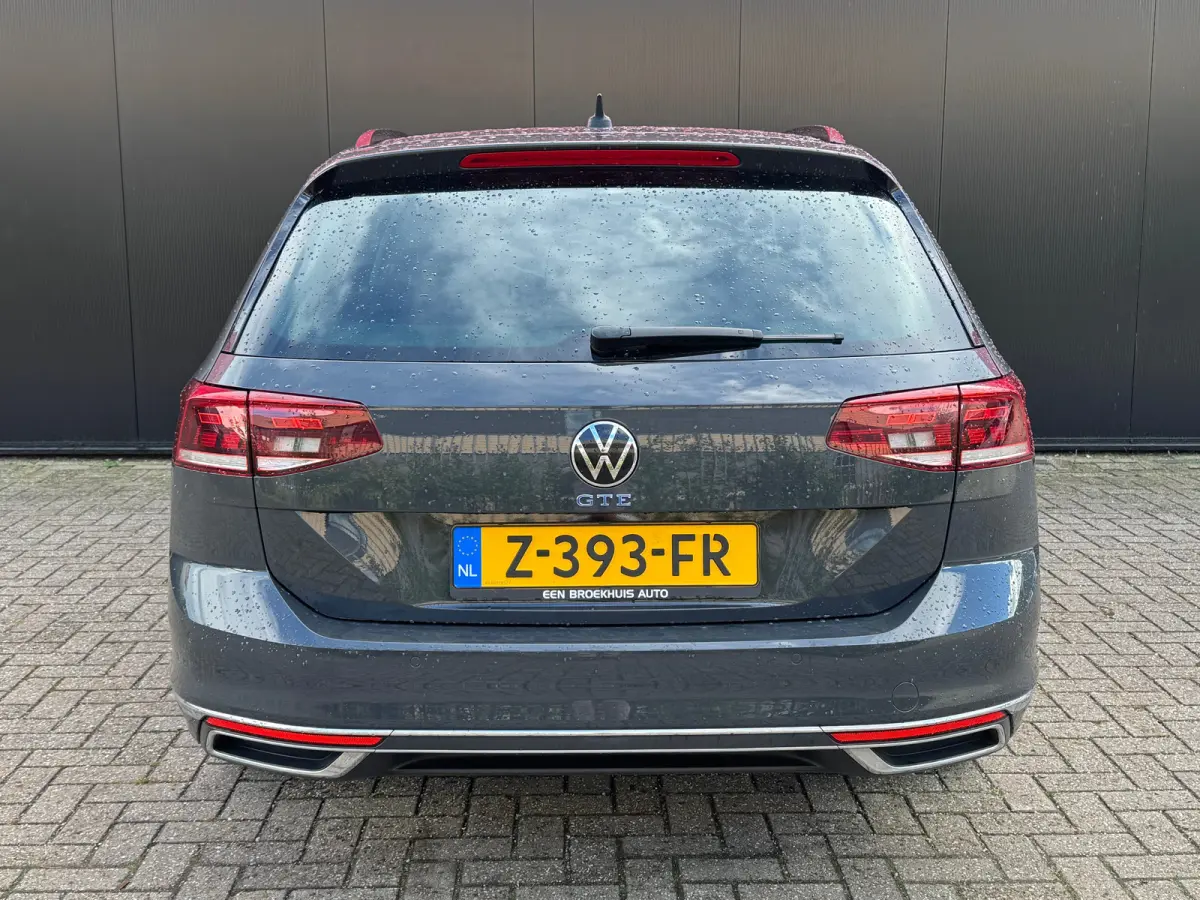 1.4 TSI PHEV GTE Business | Navigatie | Carplay | Camera | Elek. Stoel | Massage | Stoelverwarming | Adaptieve Cruise | | Achterbank in delen neerklapbaar | Achteruitrijcamera | Achteruitrij