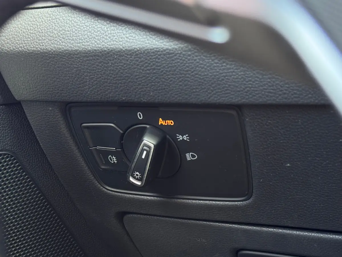 1.4 TSI PHEV GTE Business | Navigatie | Carplay | Camera | Elek. Stoel | Massage | Stoelverwarming | Adaptieve Cruise | | Achterbank in delen neerklapbaar | Achteruitrijcamera | Achteruitrij
