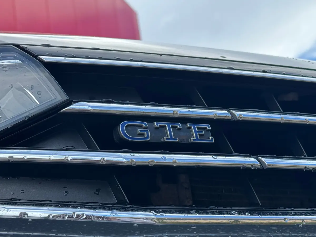 1.4 TSI PHEV GTE Business | Navigatie | Carplay | Camera | Elek. Stoel | Massage | Stoelverwarming | Adaptieve Cruise | | Achterbank in delen neerklapbaar | Achteruitrijcamera | Achteruitrij