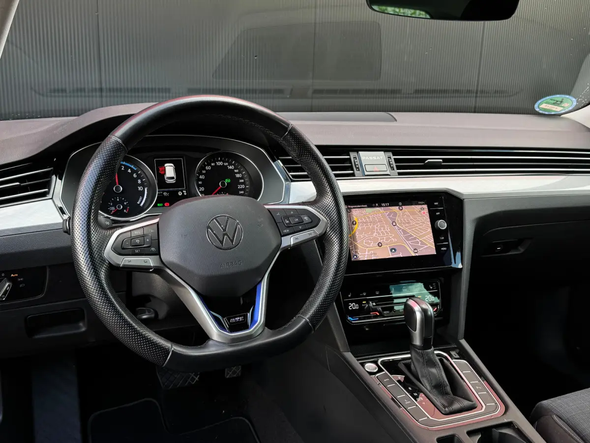 1.4 TSI PHEV GTE Business | Navigatie | Carplay | Camera | Elek. Stoel | Massage | Stoelverwarming | Adaptieve Cruise | | Achterbank in delen neerklapbaar | Achteruitrijcamera | Achteruitrij