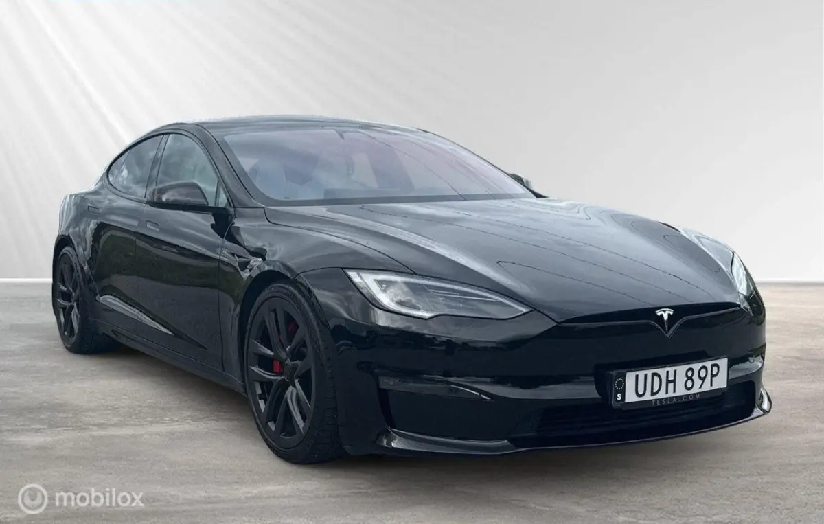 Plaid AWD 90 kWh FSD, Yoke, HW4