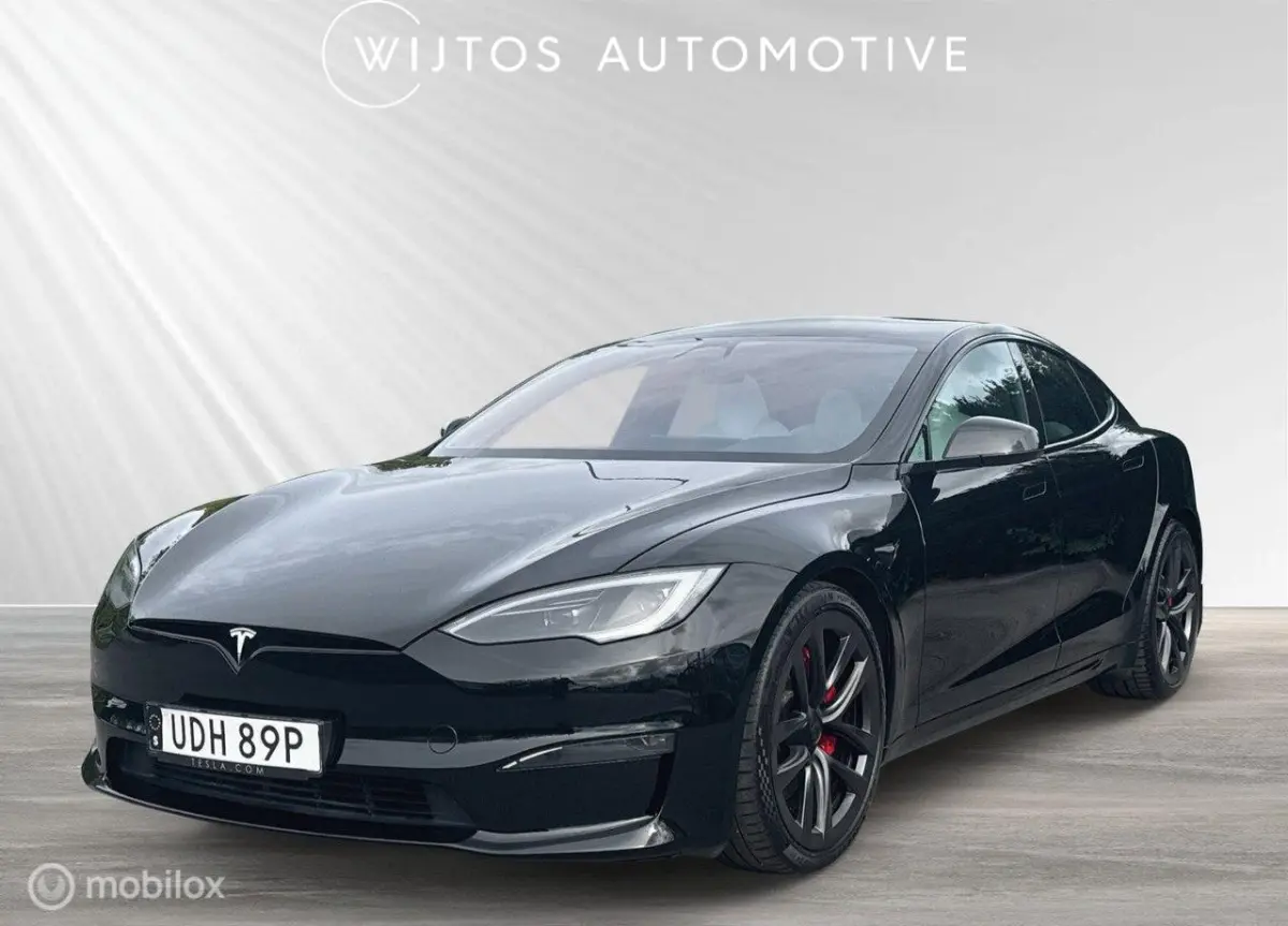 Plaid AWD 90 kWh FSD, Yoke, HW4