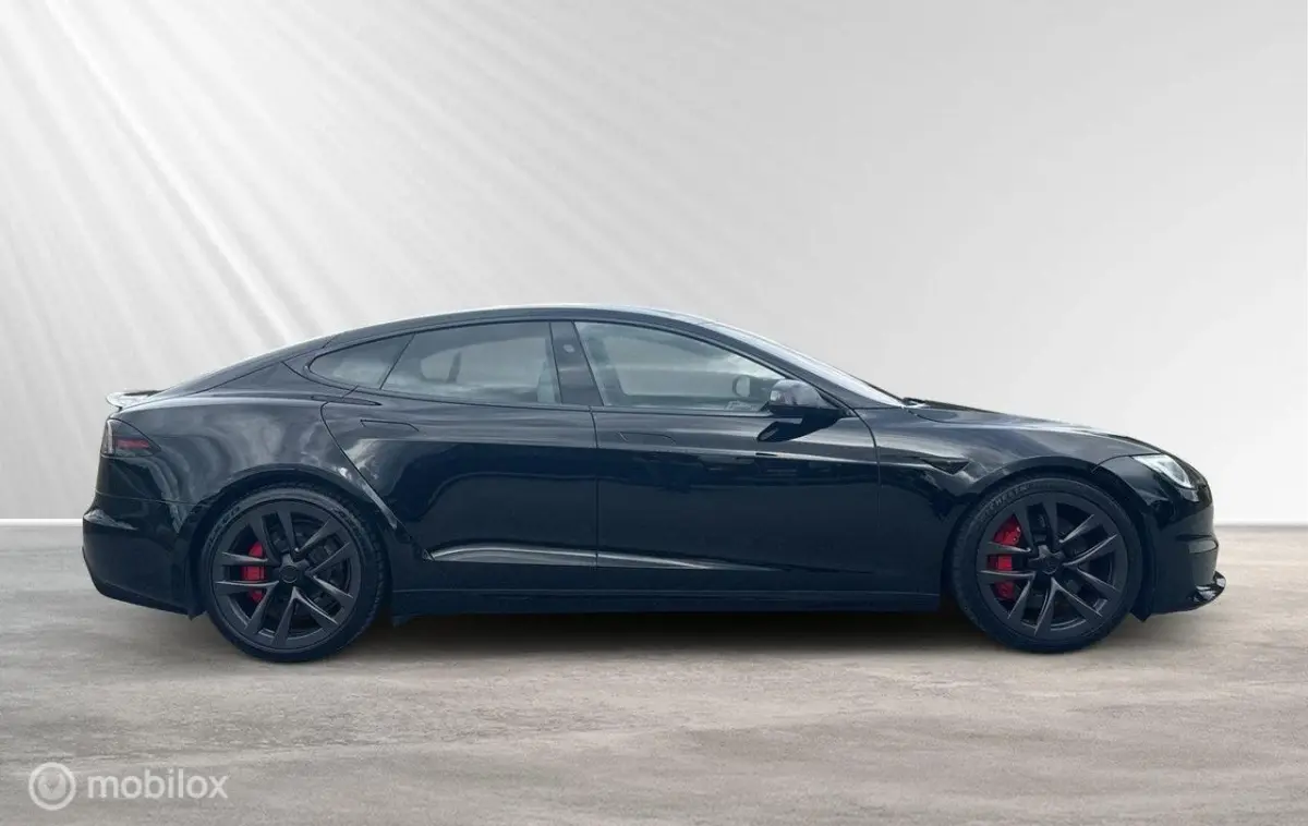Plaid AWD 90 kWh FSD, Yoke, HW4
