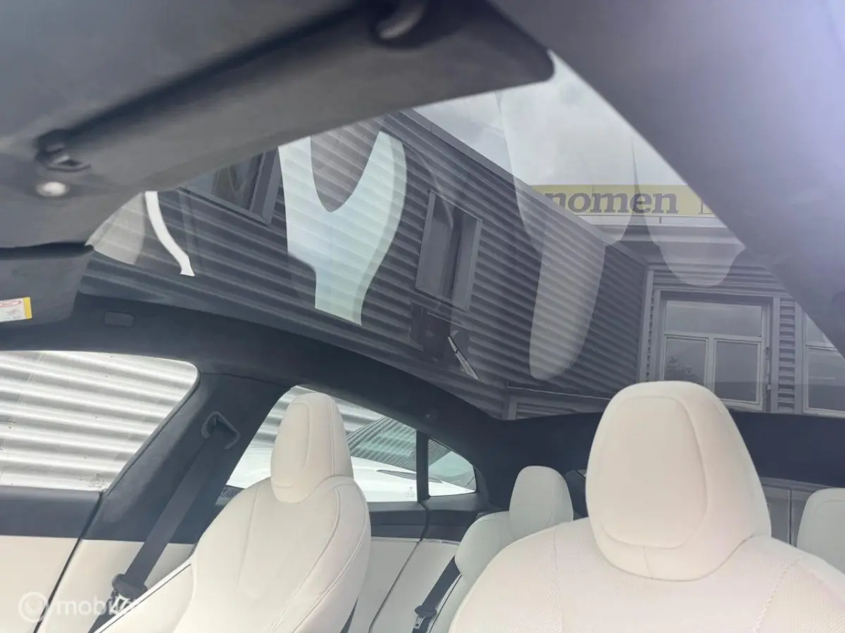Plaid AWD 90 kWh FSD, Yoke, HW4