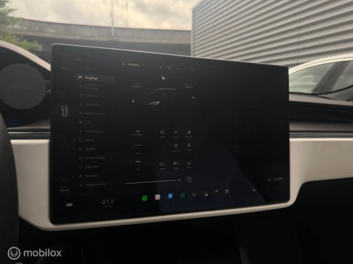Plaid AWD 90 kWh FSD, Yoke, HW4