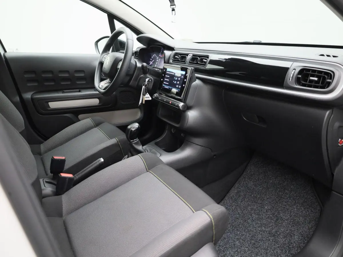 1.2 PureTech Feel | WORDT VERWACHT | APPLE CARPLAY | ANDROID AUTO | DAB RADIO | BLUETOOTH | CLIMATE CONTROL | CRUISE CONTROL | NAVIGATIE | LED DAGRIJVERLICHTING | GETINTE RUITEN | AIRCO |