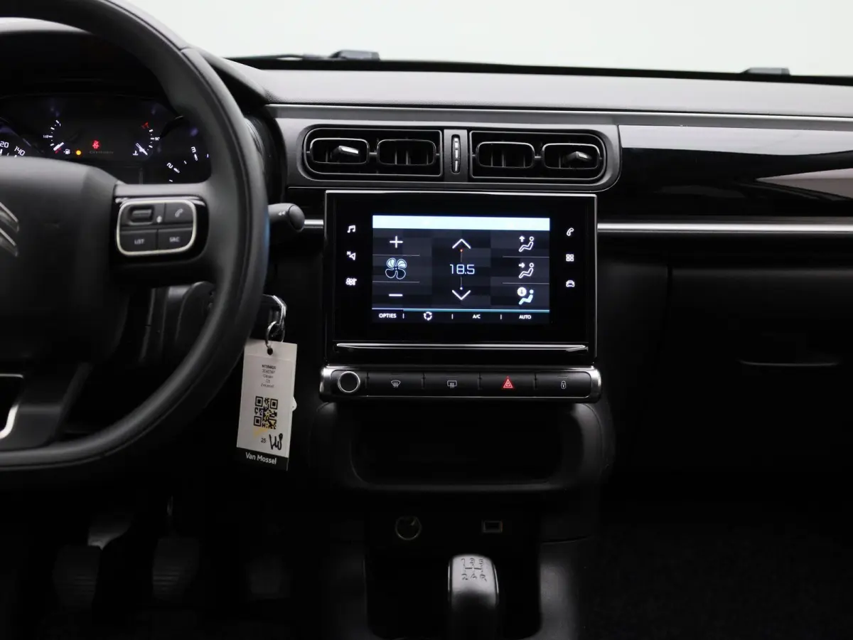 1.2 PureTech Feel | WORDT VERWACHT | APPLE CARPLAY | ANDROID AUTO | DAB RADIO | BLUETOOTH | CLIMATE CONTROL | CRUISE CONTROL | NAVIGATIE | LED DAGRIJVERLICHTING | GETINTE RUITEN | AIRCO |