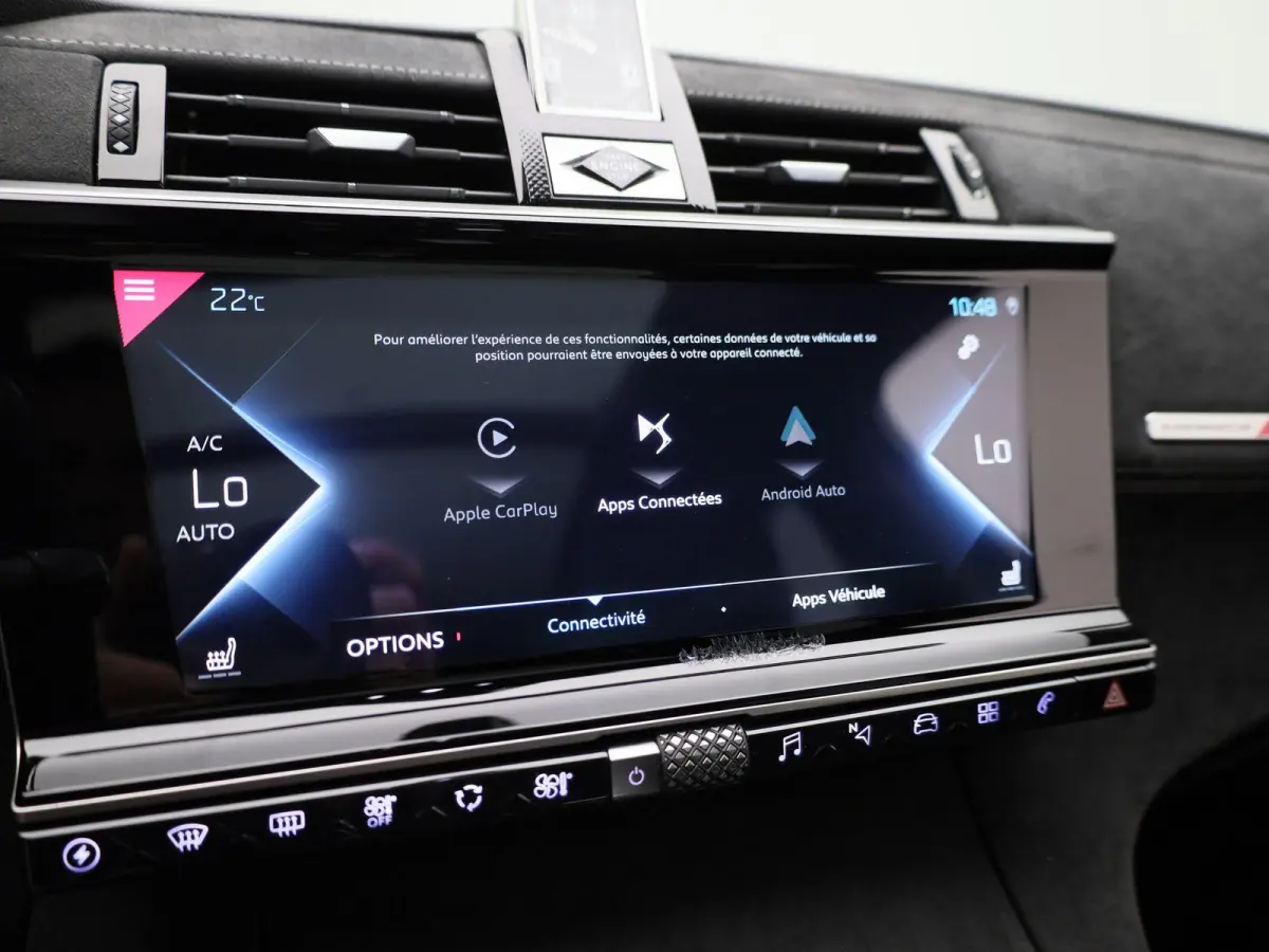 E-Tense Performance Line | PANORAMADAK | ACHTERUITRIJCAMERA | APPLE CARPLAY | ANDROID AUTO | STOELVERWARMING | HALF-LEDER | FOCAL ELECTRA GELUIDSSYSTEEM | LED VERLICHTING | NAVIGATIE | PARKE
