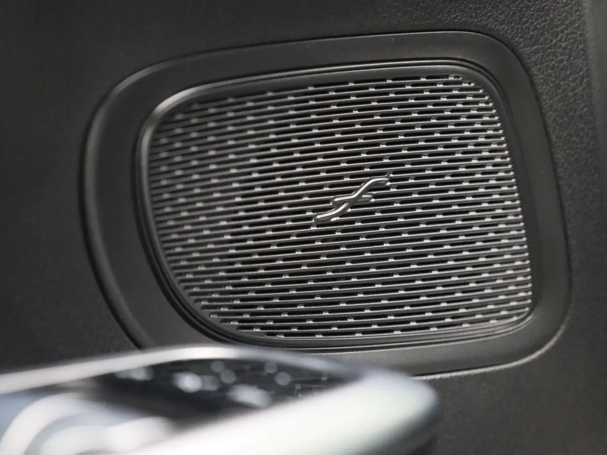 180 AMG Line | ACHTERUITRIJCAMERA | STOELVERWARMING | SFEERVERLICHTING | ELEKTRISCHE ACHTERKLEP | LED VERLICHTING | NAVIGATIE | PARKEERSENSOREN | ELEKTRISCH VERSTELBARE VOORSTOELEN | DAB RAD