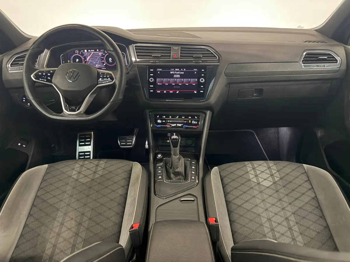 1.4 TSI eHybrid 3 x R-Line Pano Keyless Matrix Led Sfeer 245PK Trekhaak