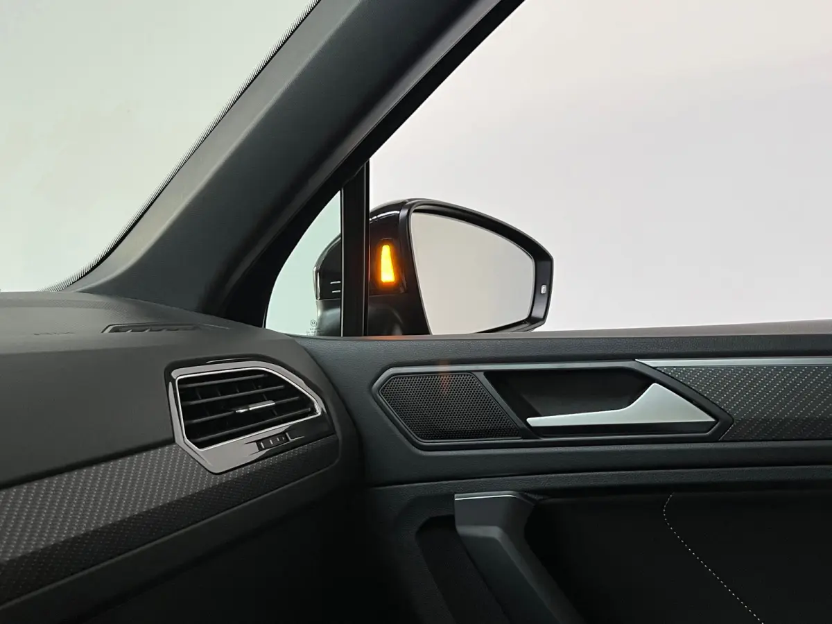 1.4 TSI eHybrid 3 x R-Line Pano Keyless Matrix Led Sfeer 245PK Trekhaak