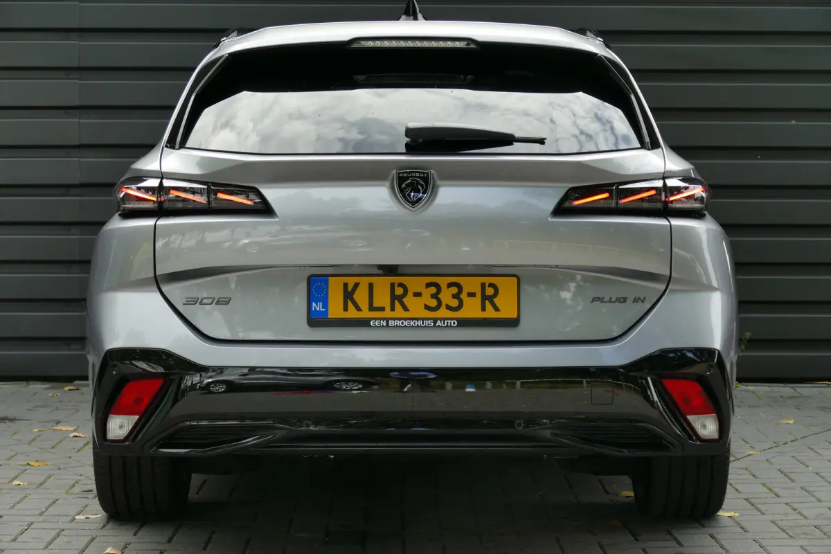 GT | Bekleding Alcantara/kunstleder | Driver Sport Pack | Elektrische parkeerrem