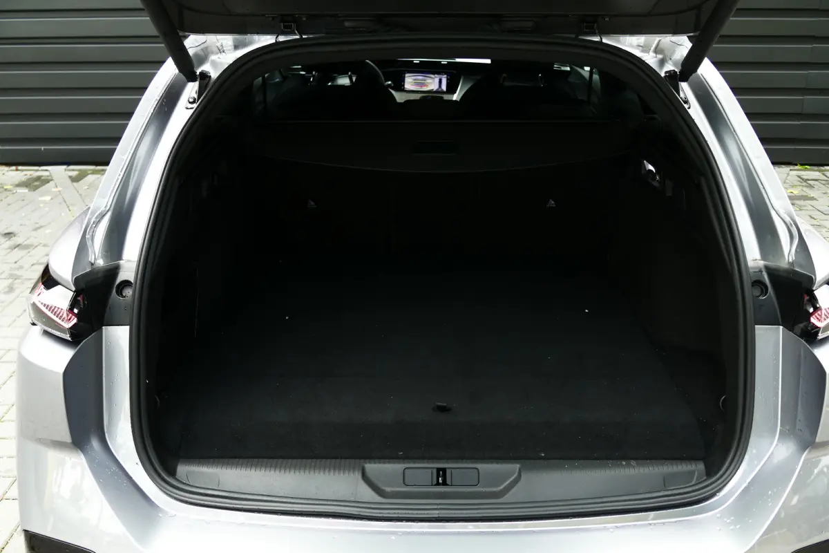 GT | Bekleding Alcantara/kunstleder | Driver Sport Pack | Elektrische parkeerrem