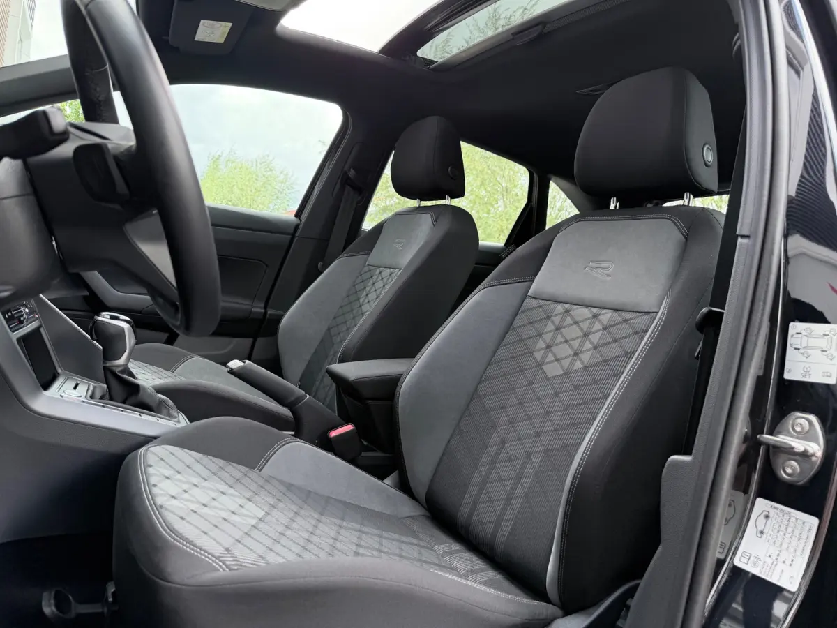 1.5 TSI R-Line Pano/Keylesa/Camera