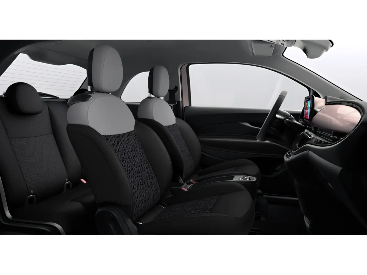 ICON | 10,25" touchscreen radio met Bluetooth, DAB & USB | Automatische airconditioning | Isofix bevestigingspunten op de achterstoelen