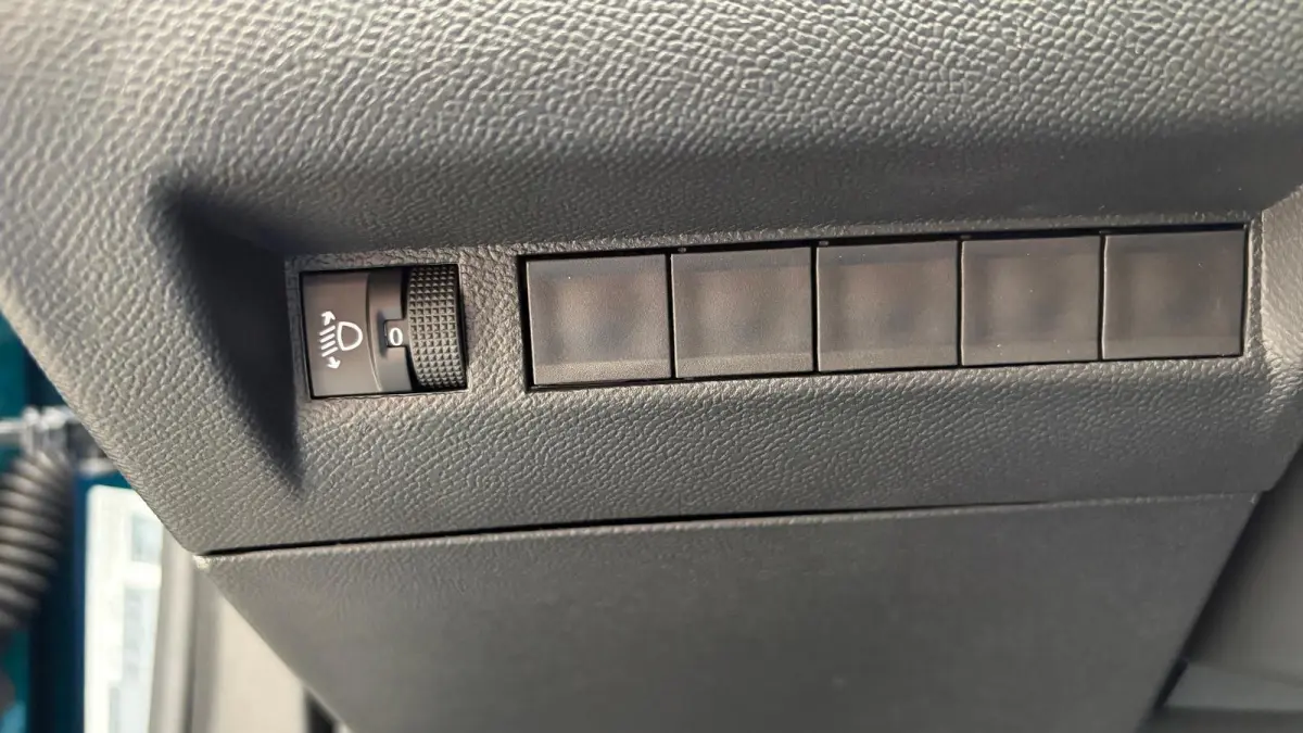 Allure | Active Safety Brake met camera en radar (automatisch noodremsysteem) met Distance Alert (waarschuwing dreigende aanrijding) | Advanced Active Safety Brake met camera en radar | Clim