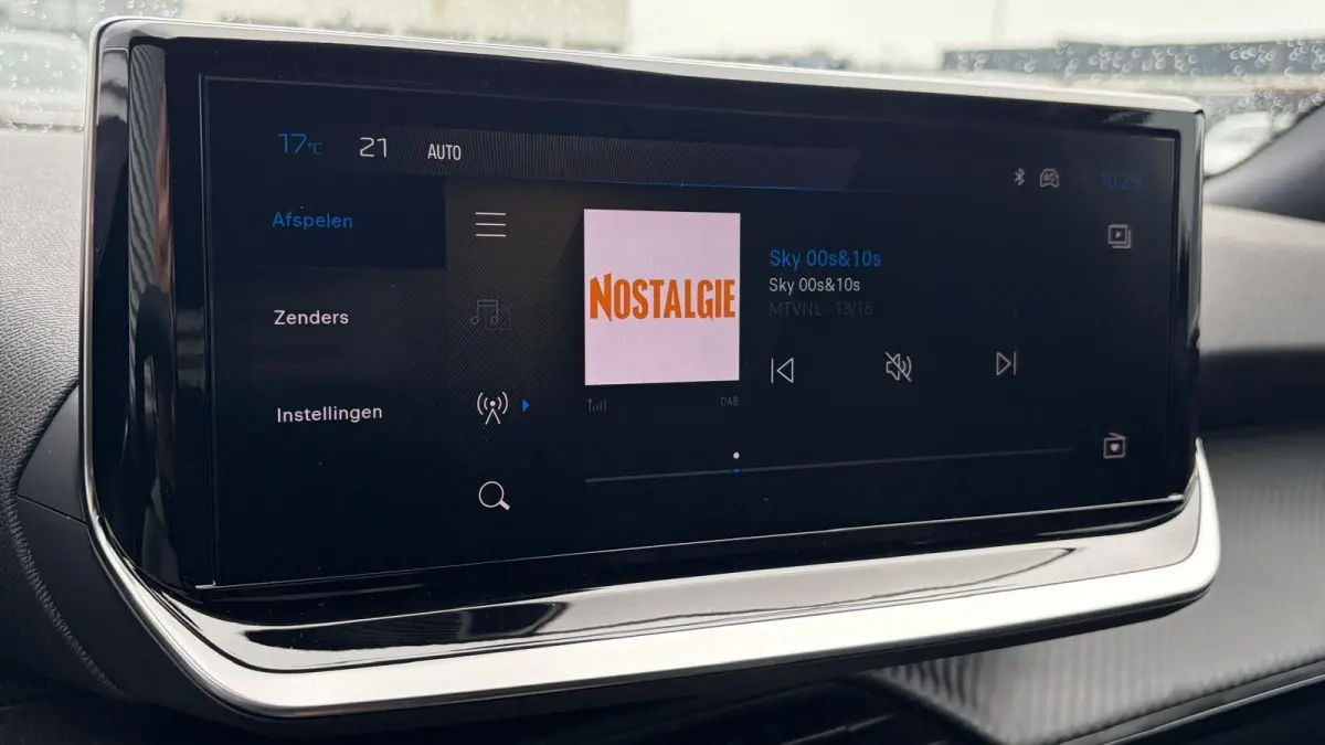 Allure | Active Safety Brake met camera en radar (automatisch noodremsysteem) met Distance Alert (waarschuwing dreigende aanrijding) | Advanced Active Safety Brake met camera en radar | Clim