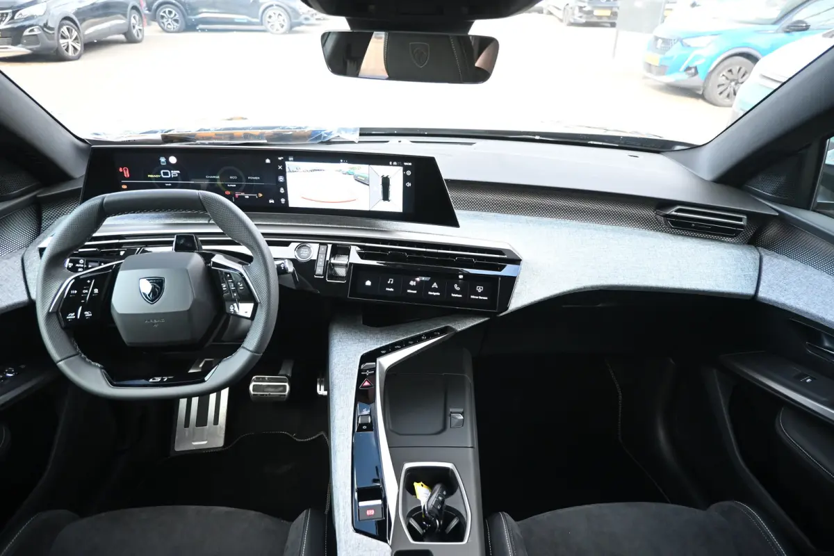 GT | Adaptieve cruise control met Stop&Go functie | LED 3D-achterlichten | Pack Safety Plus