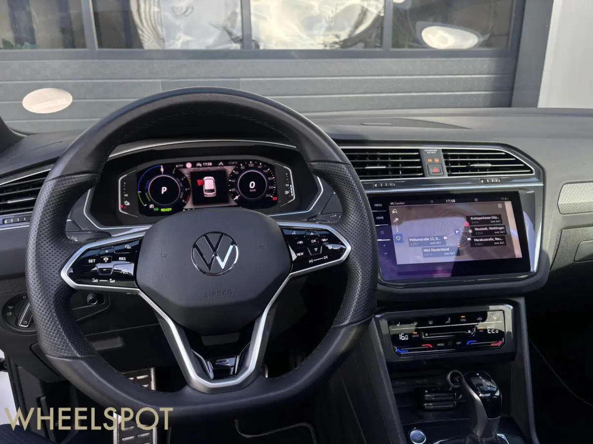 1.4 TSI eHybrid R-Line|HEADUP|PANO|Carplay
