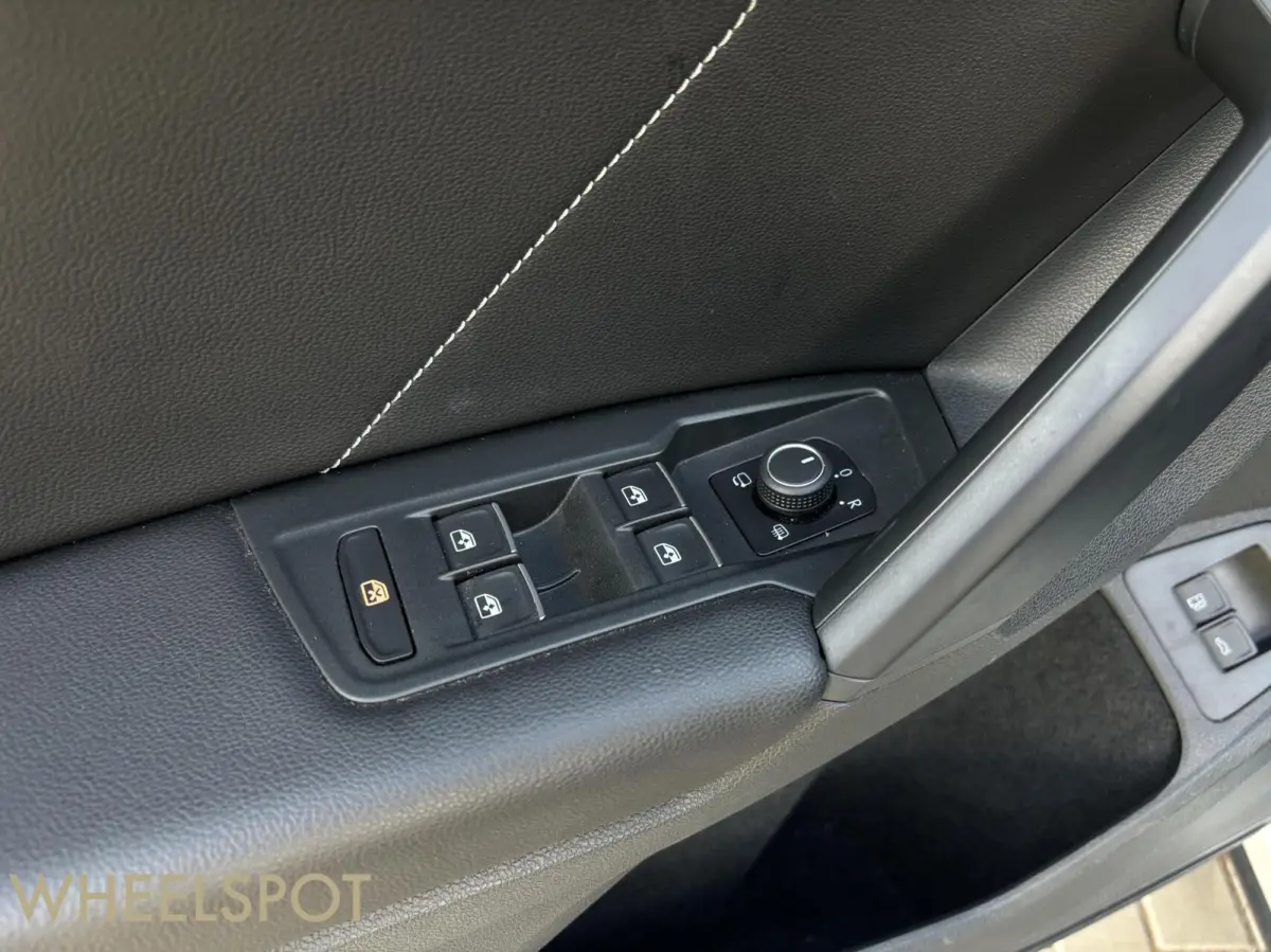 1.4 TSI eHybrid R-Line|HEADUP|PANO|Carplay