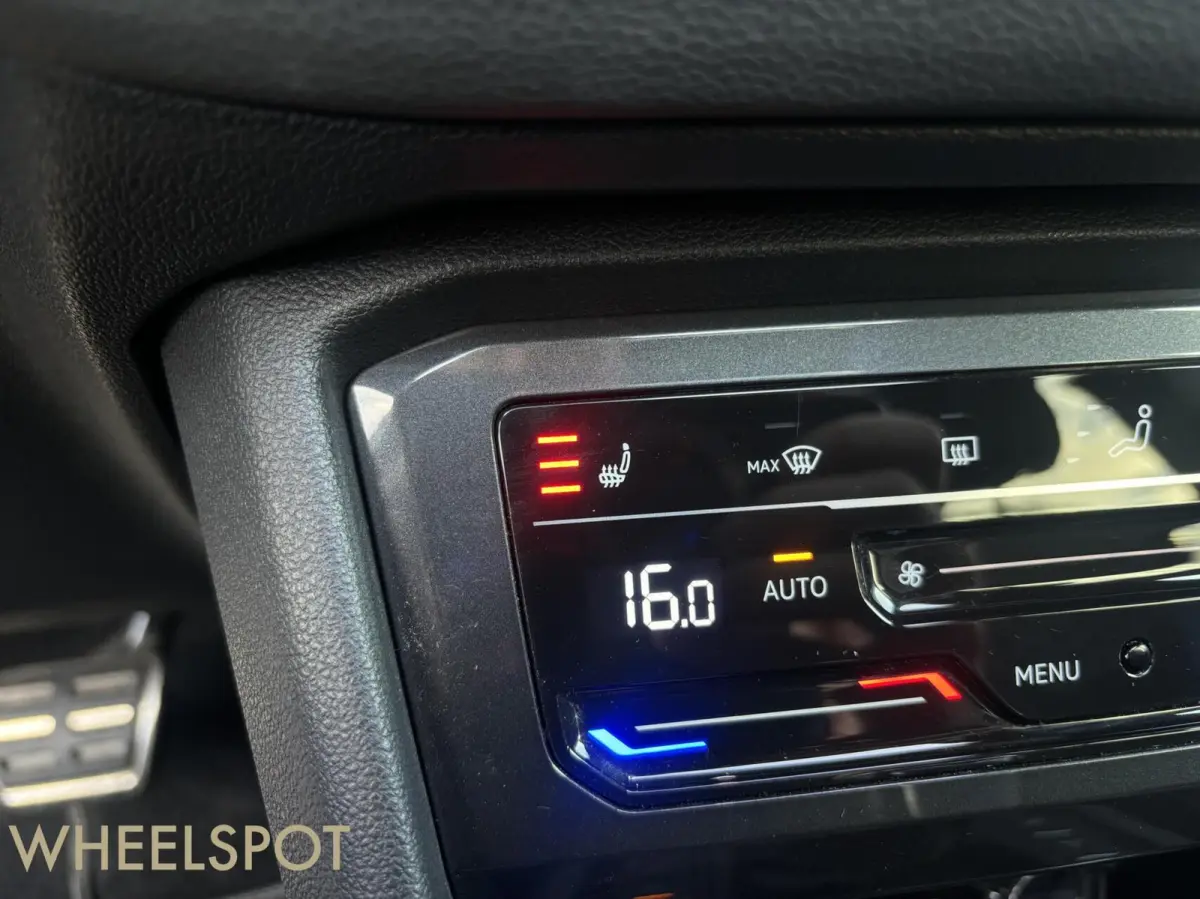 1.4 TSI eHybrid R-Line|HEADUP|PANO|Carplay