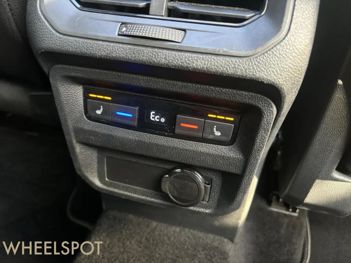 1.4 TSI eHybrid R-Line|HEADUP|PANO|Carplay