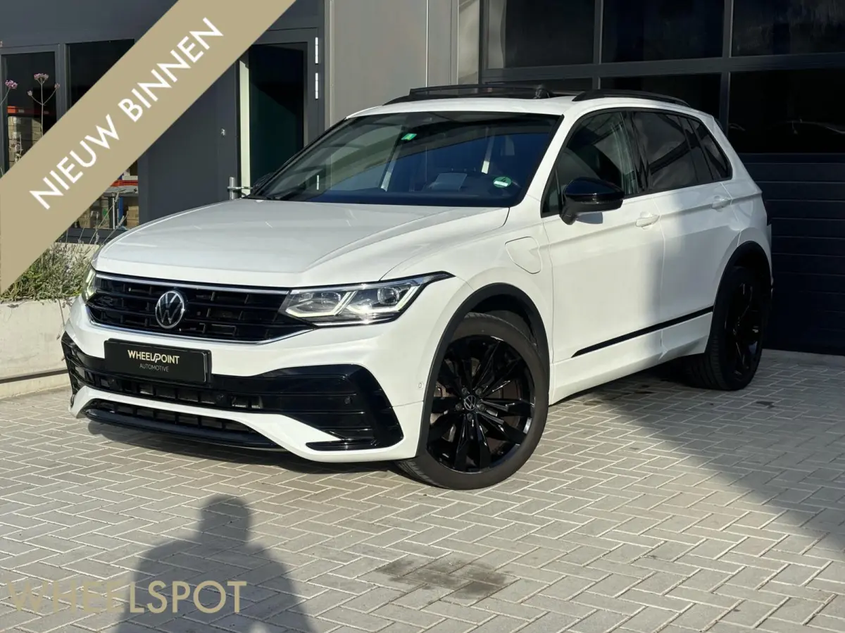 1.4 TSI eHybrid R-Line|HEADUP|PANO|Carplay