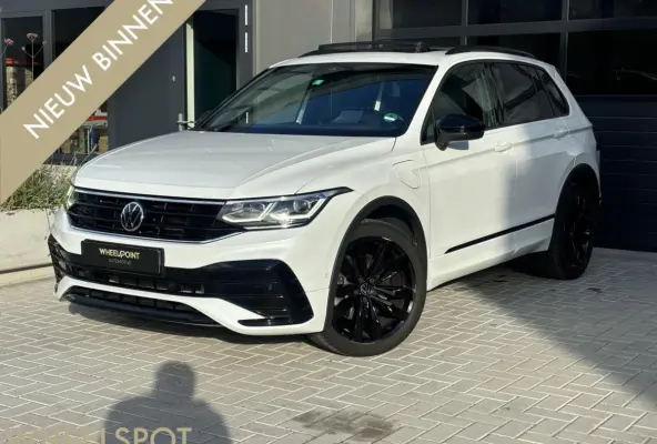 1.4 TSI eHybrid R-Line|Pano|HUD|Keyless