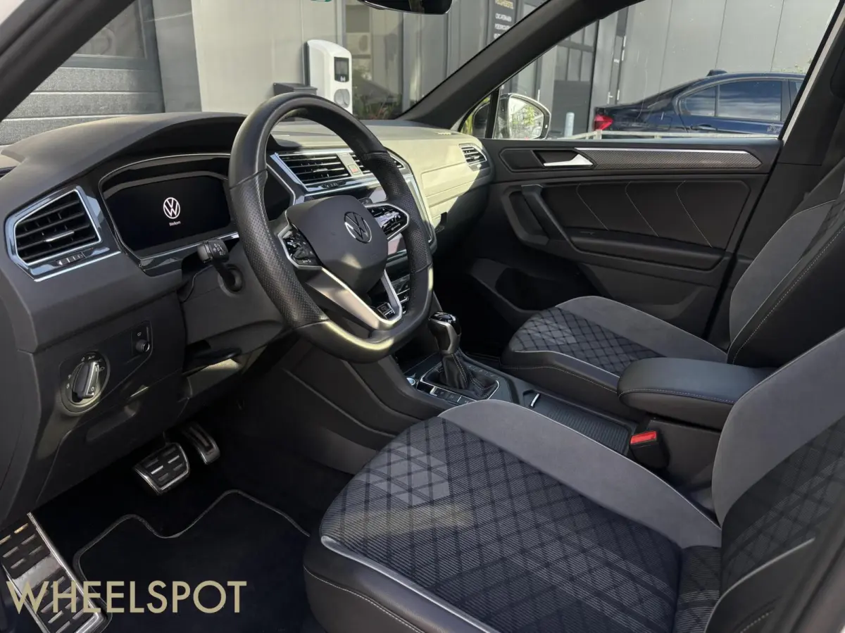 1.4 TSI eHybrid R-Line|HEADUP|PANO|Carplay