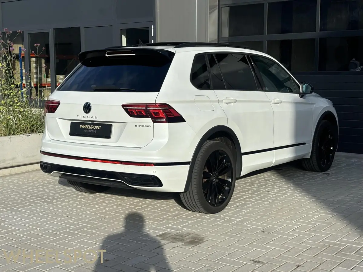 1.4 TSI eHybrid R-Line|HEADUP|PANO|Carplay