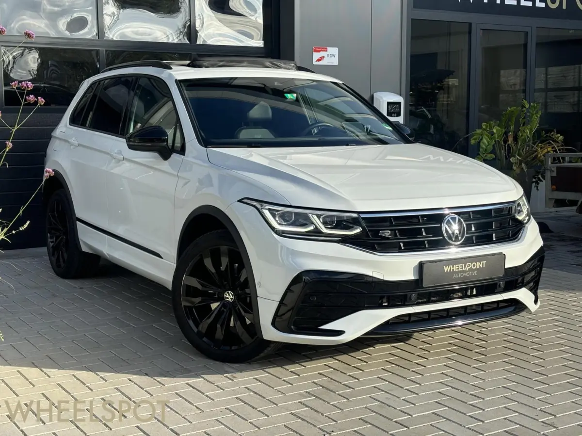 1.4 TSI eHybrid R-Line|HEADUP|PANO|Carplay